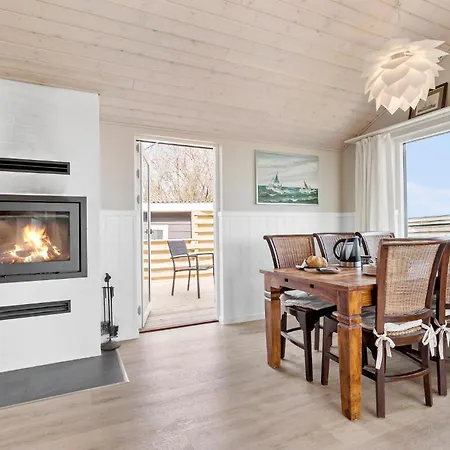 4 Bedroom Gorgeous In Ebeltoft